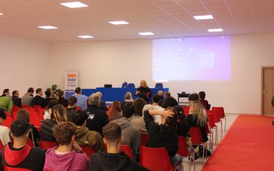 “RE-stiamo insieme”, evento corale sul futuro dei giovani: a Matelica tanti ospiti tra cui diversi giovani del territorio