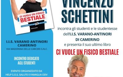 Applausi per il prof. Schettini da parte degli alunni dei licei e dell’istituto tecnico di Camerino